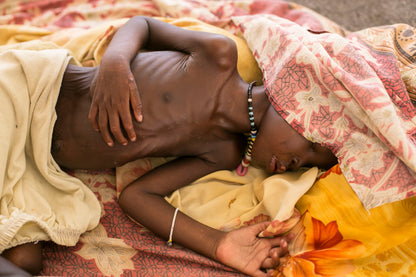 WHEN A CHILD GOES TO SLEEP HUNGRY, HE PRAYS FOR SOMEONE LIKE YOU